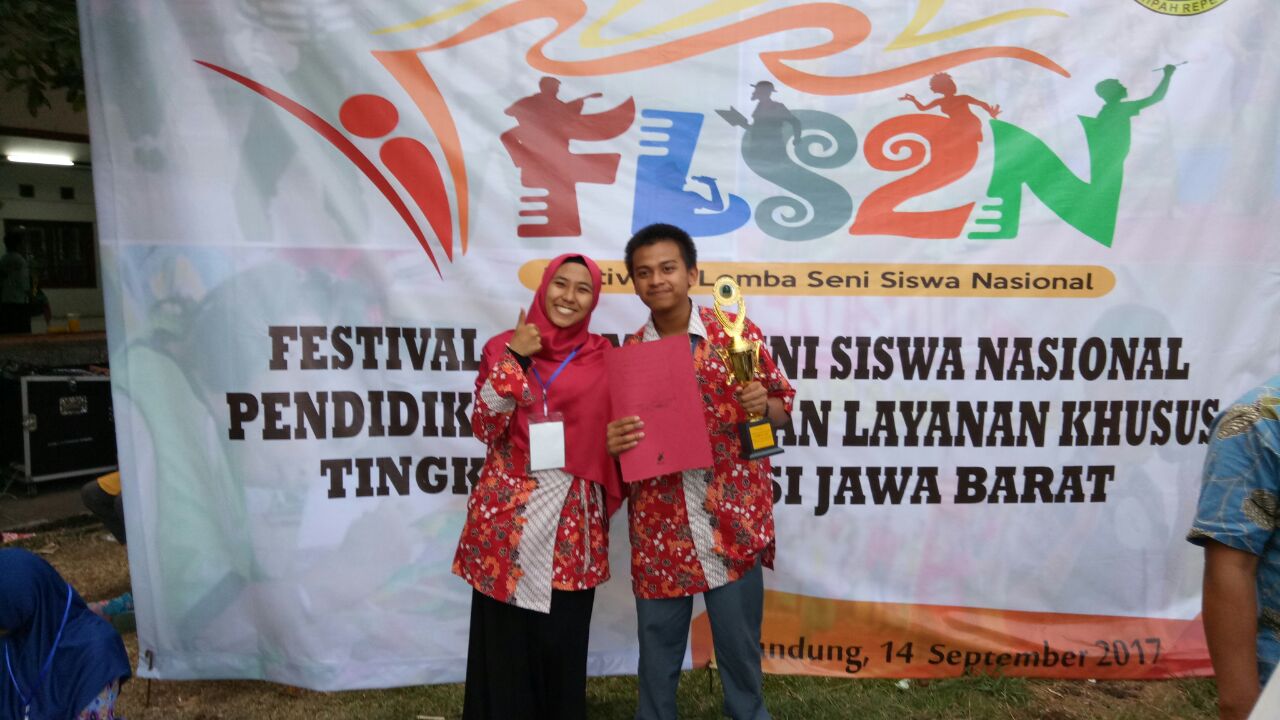 Sandi Permana - Juara 1 Desain Grafis FLS2N Tingkat Provinsi Jawa Barat 2017